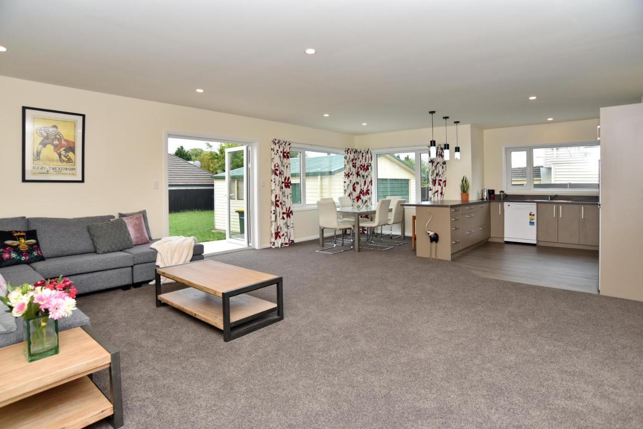 Weston Villa - Spacious & Family Friendly - Bookahome 基督城 外观 照片
